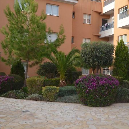 Iris Village Paphos Exterior foto