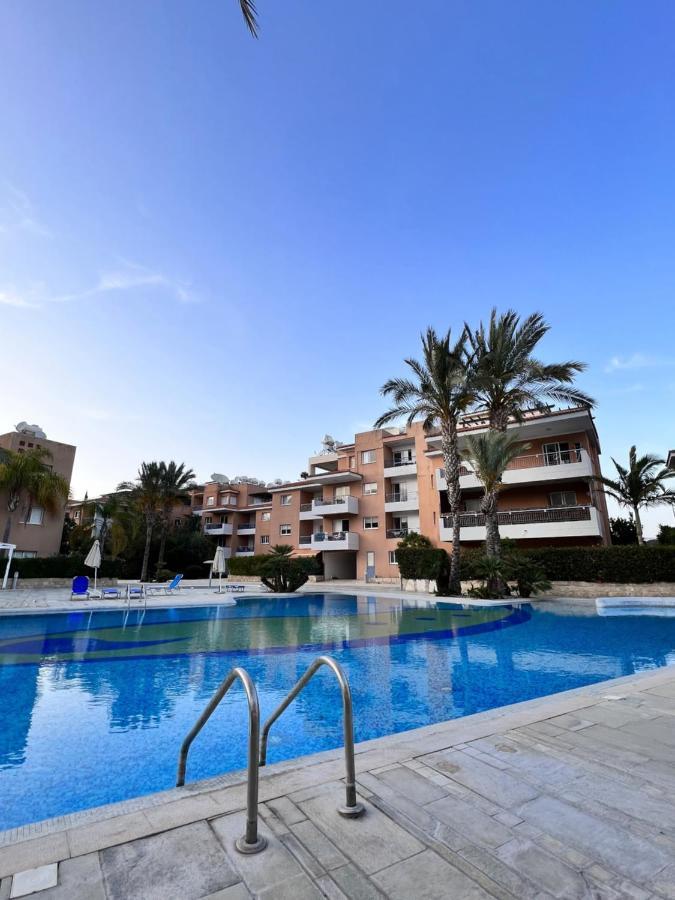 Iris Village Paphos Exterior foto