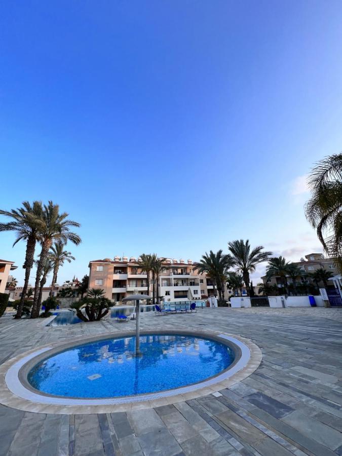 Iris Village Paphos Exterior foto