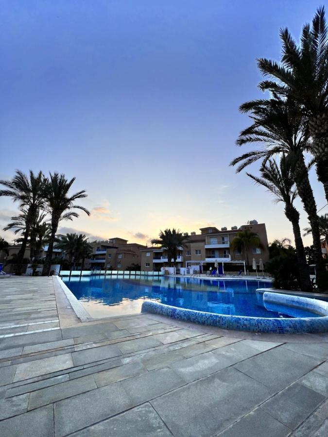 Iris Village Paphos Exterior foto