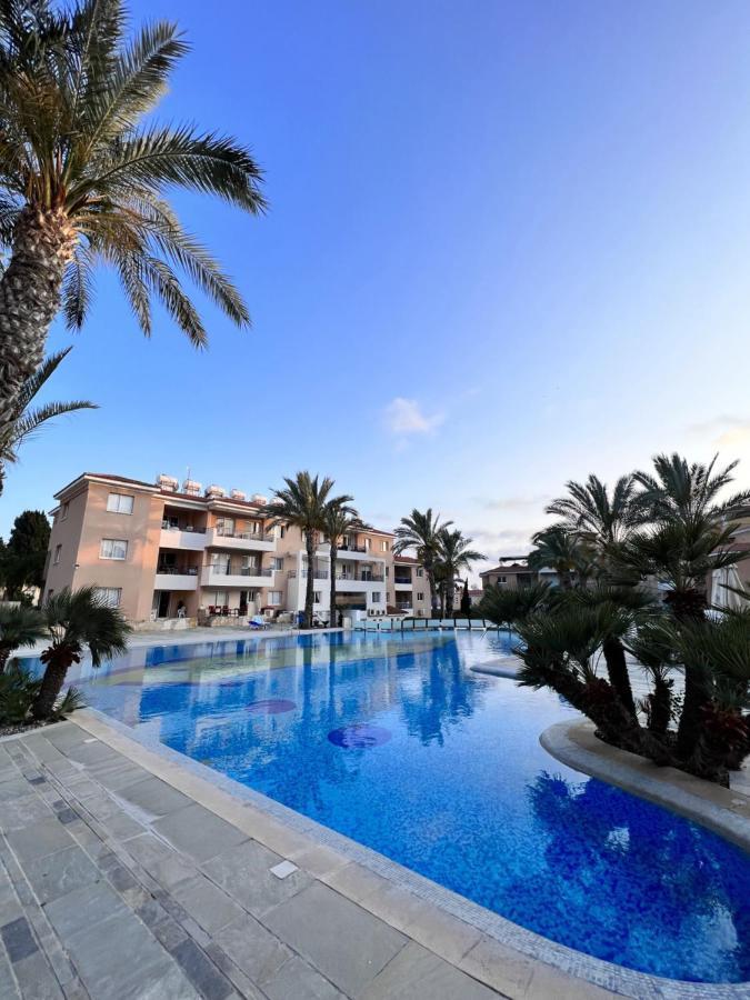Iris Village Paphos Exterior foto