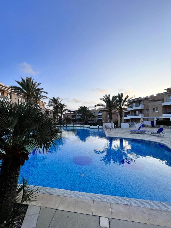 Iris Village Paphos Exterior foto
